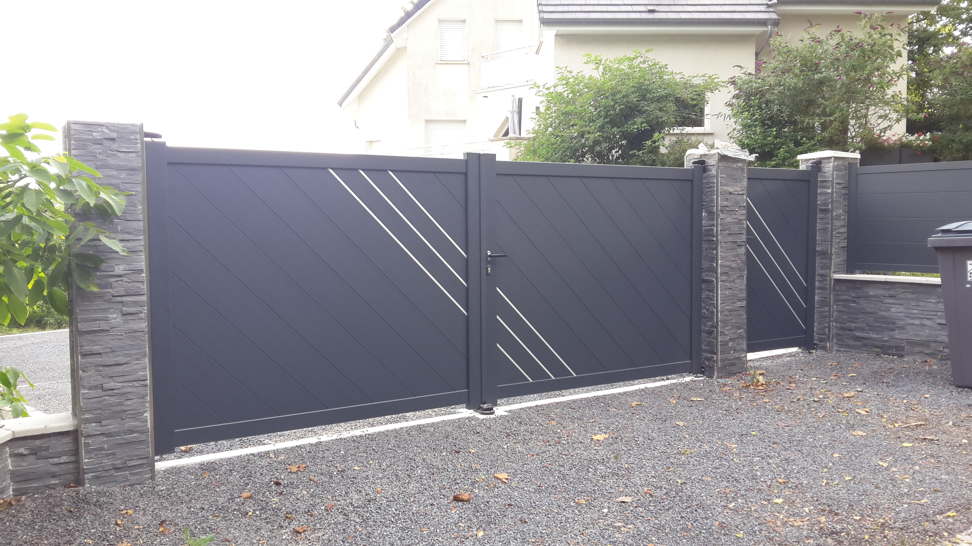 Portail battant aluminium ORLEANS